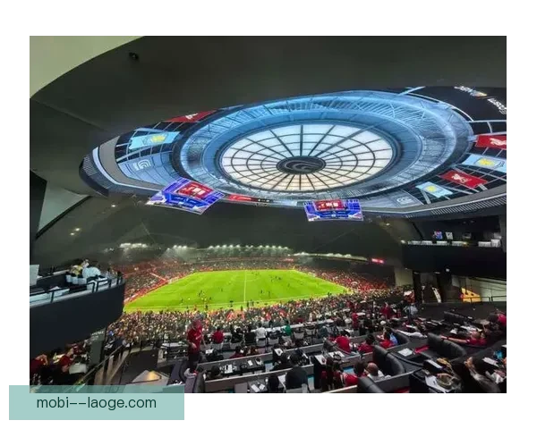 皇马伯纳乌球场全新全景天幕正式启用 带来沉浸式观赛体验